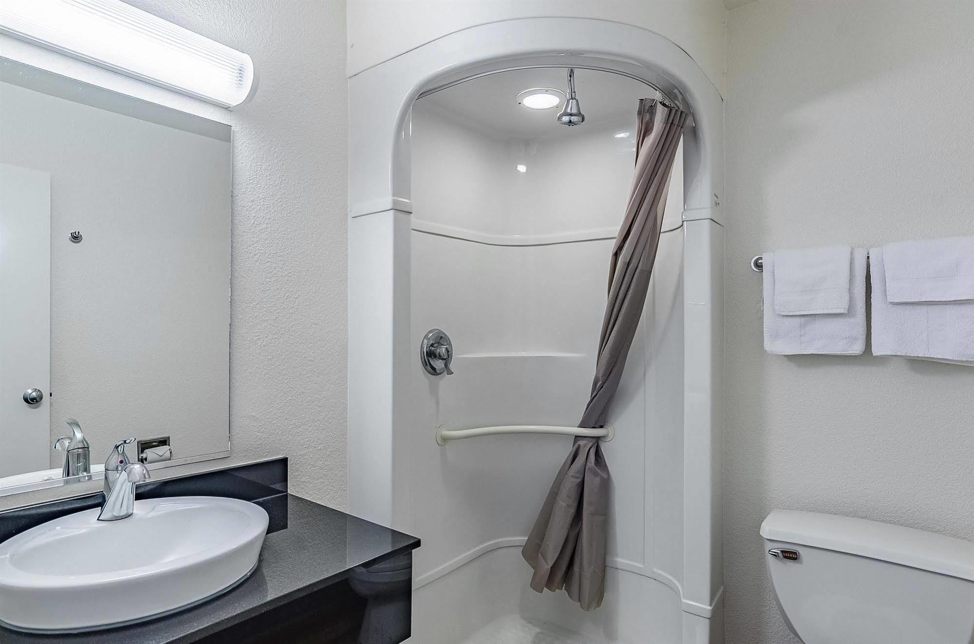 Park Inn By Radisson, Cheyenne Ngoại thất bức ảnh